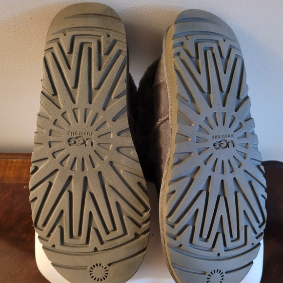 Ugg moccasin shoes - Picture 5 of 6